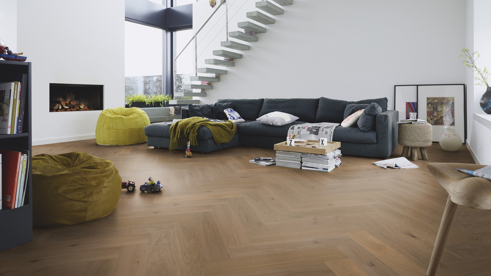 Milieubild Modernes Wohnzimmer mit Kamin - MEISTER 500010-0700140-08931