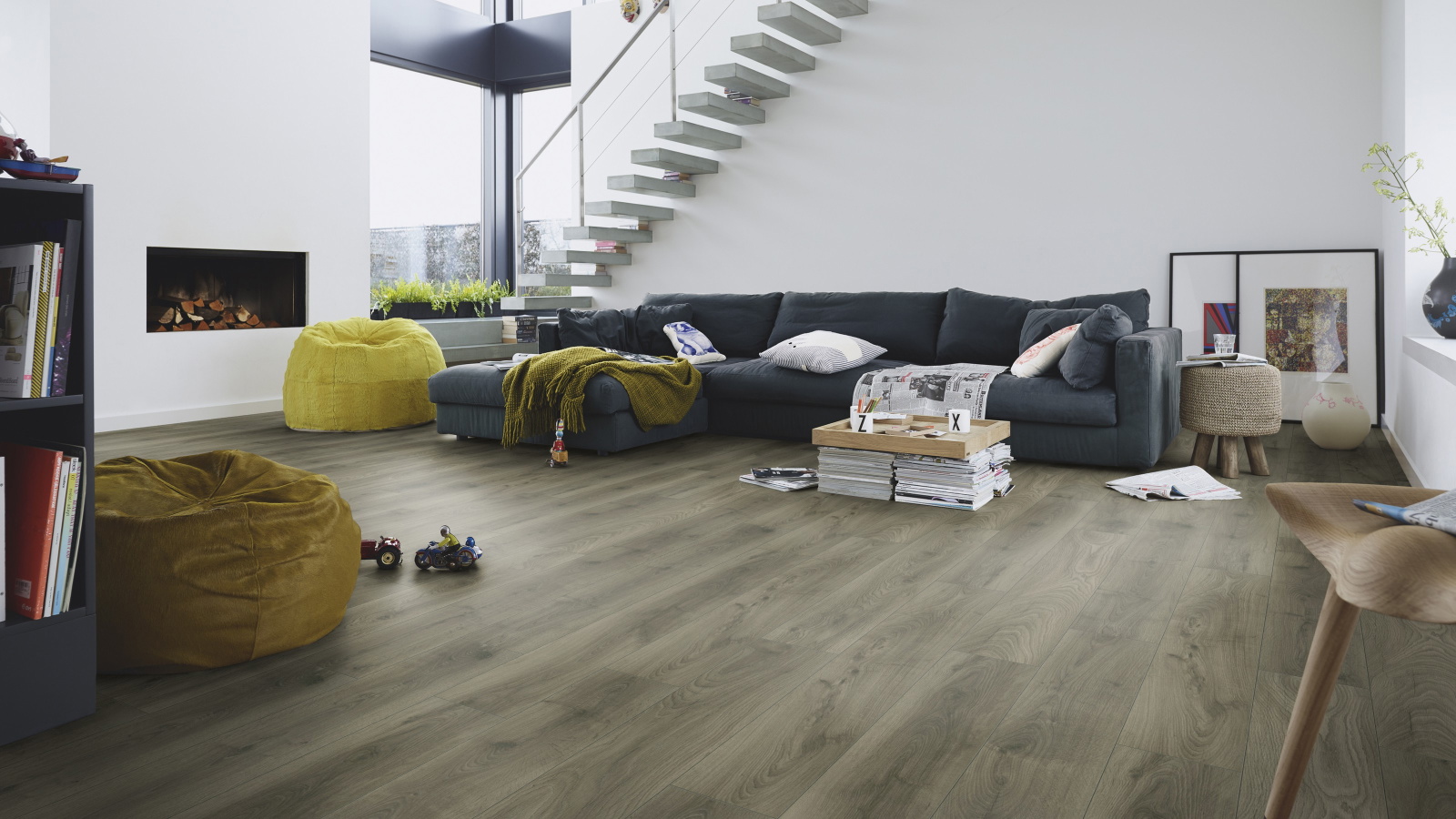 Milieubild Modernes Wohnzimmer mit Kamin - Meister 600017-1288198-07005
