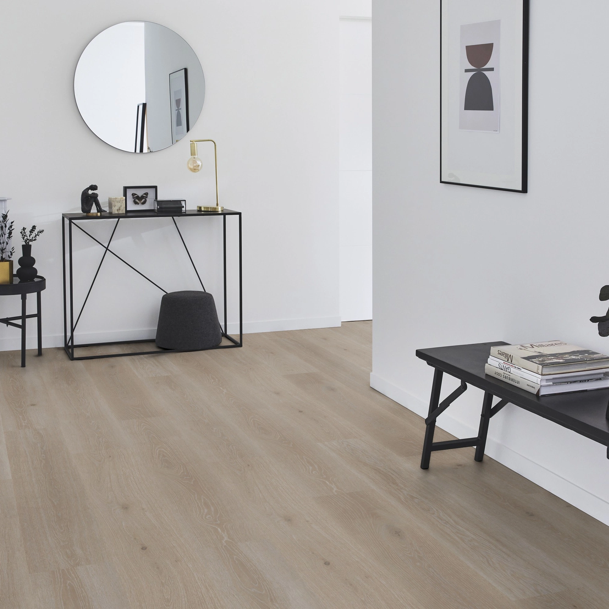 Milieubild Flur mit Sideboard und Spiegel - Tarkett Klebe-Vinyl Essence 30 Tribe Oak Grey Milieubild Flur mit Sideboard und Spiegel - Tarkett 260055008