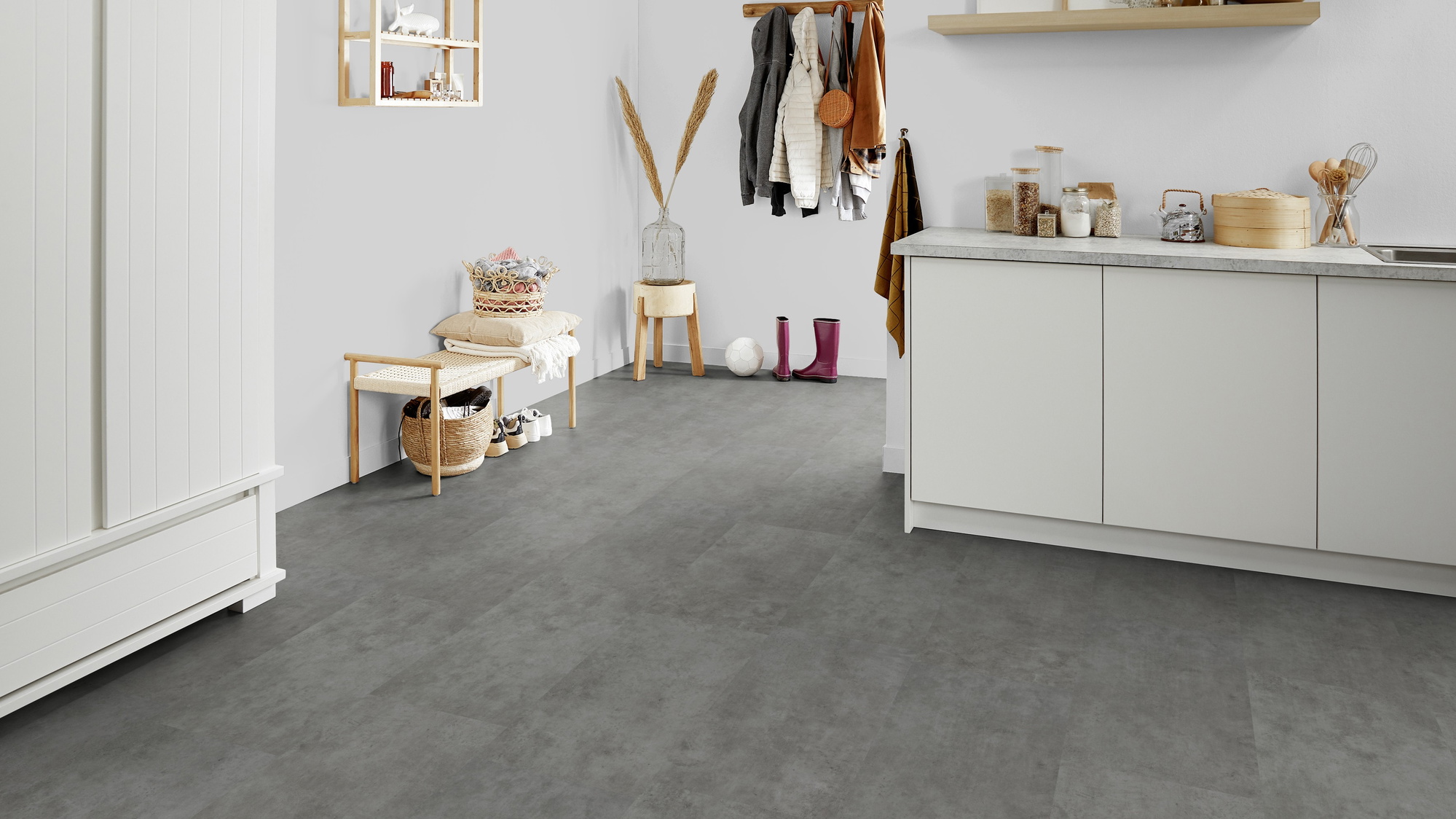 Milieubild Kompakte Küchenzeile im offenen Wohnbereich - Forbo Flooring 217638