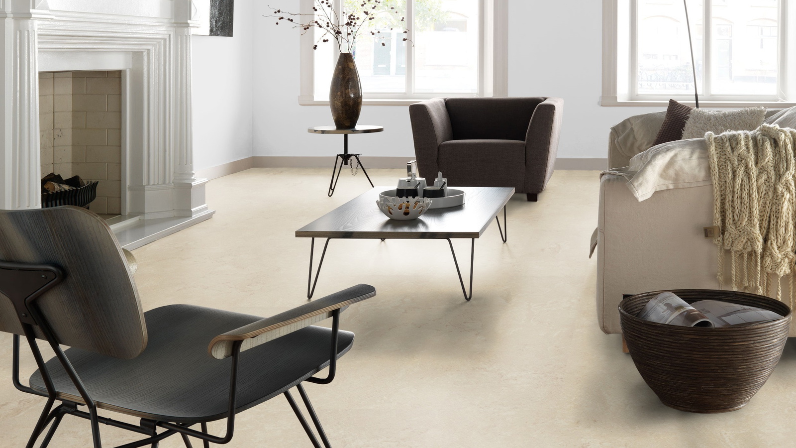 Milieubild Altbau-Wohnzimmer mit Kamin - Forbo Flooring 176492