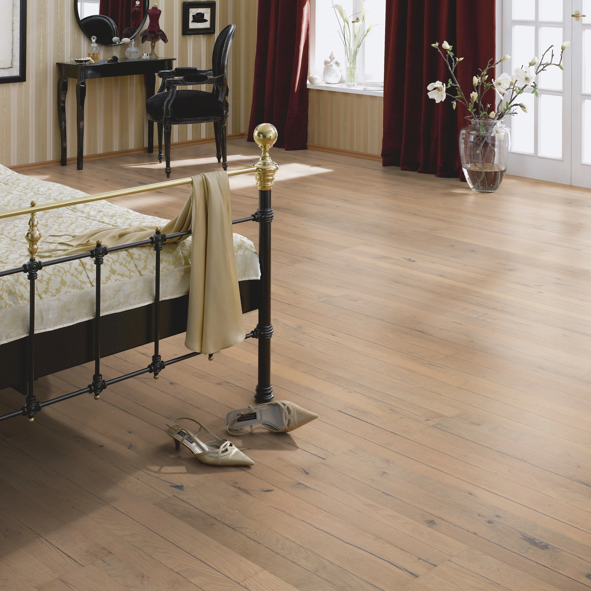 Milieubild Luxuriöses Schlafzimmer - Bennett & Jones Parkett London Calling Oak No.8 Docklands Milieubild Luxuriöses Schlafzimmer - Bennett & Jones 1148011012