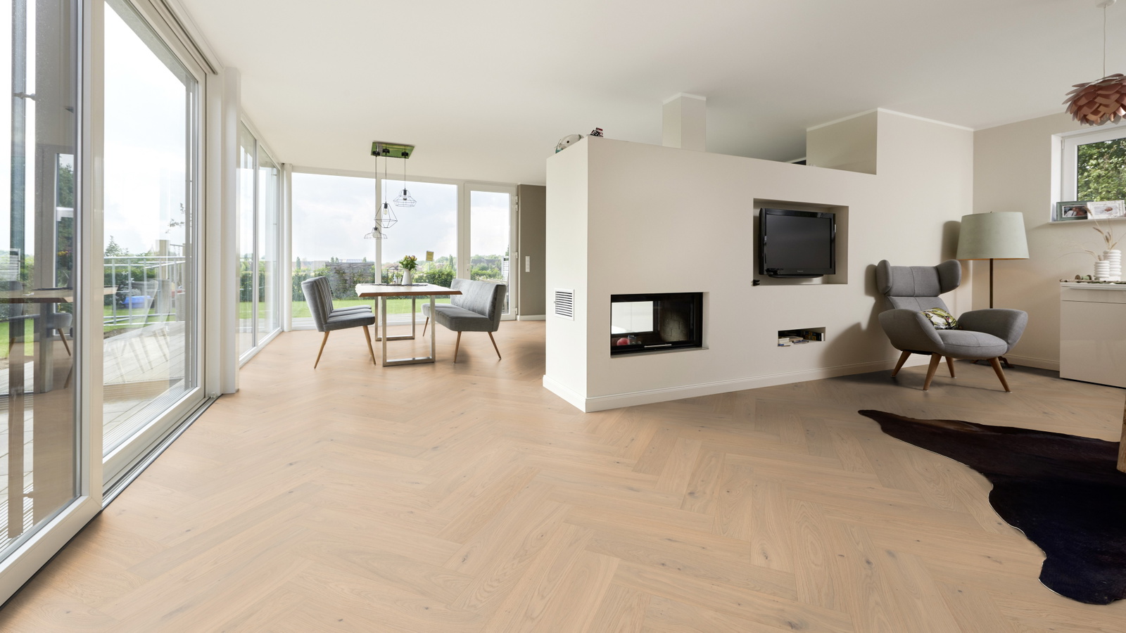 Milieubild Wohnzimmer mit Essbereich und Kamin - ter Hürne 1101312671