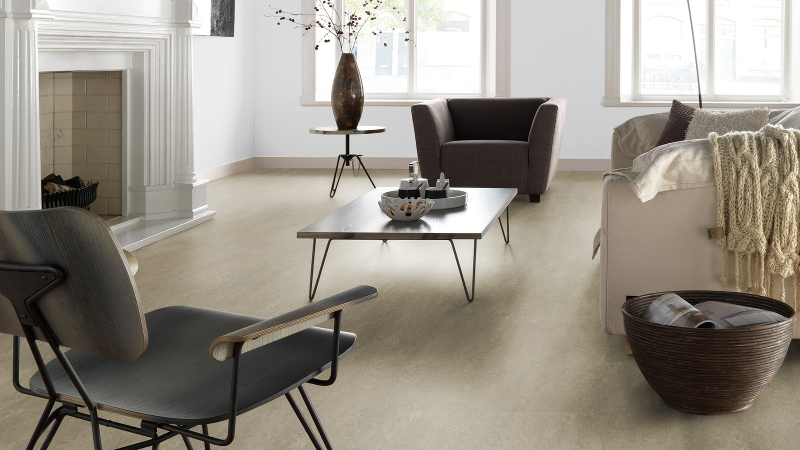 Milieubild Altbau-Wohnzimmer mit Kamin - Forbo Flooring 255284