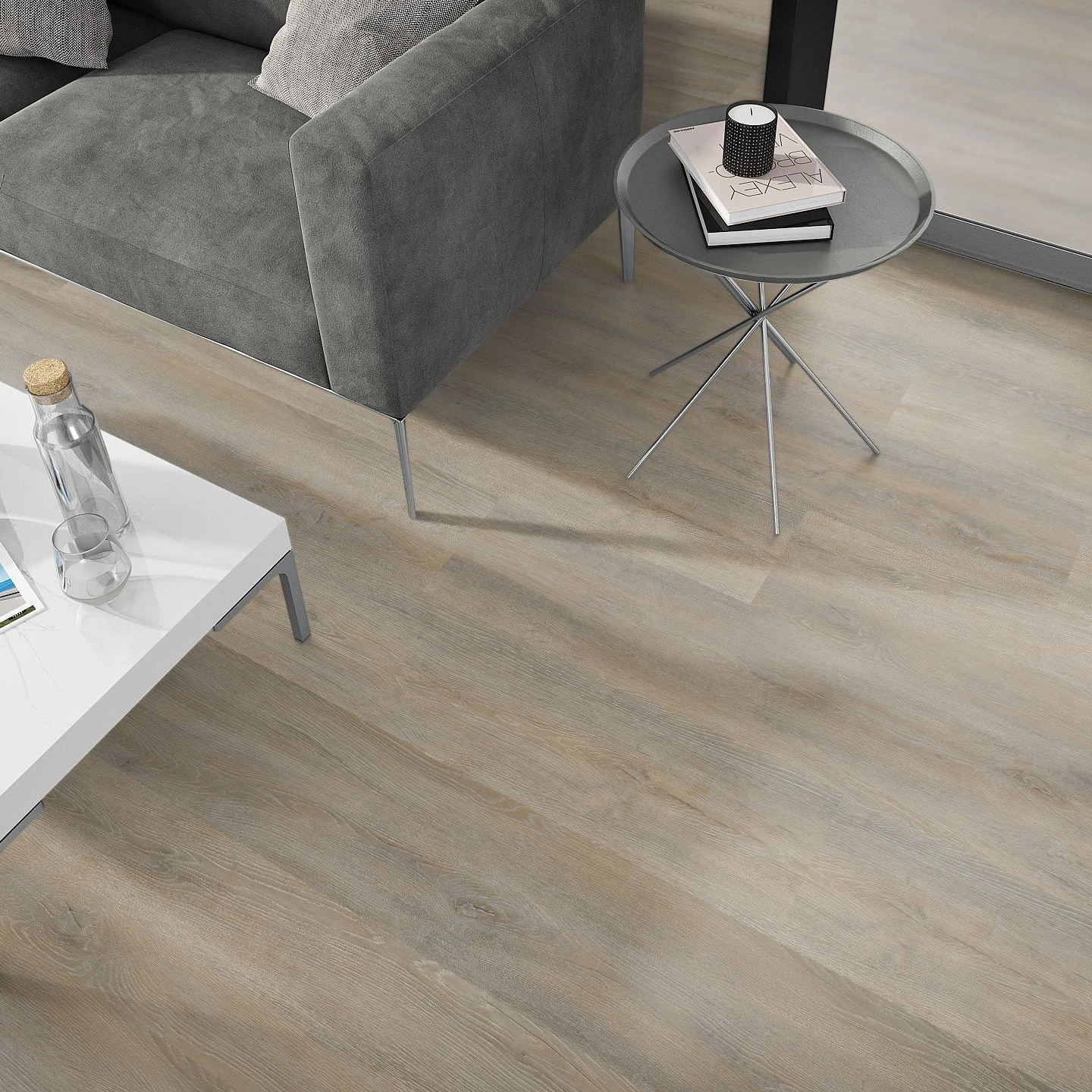 Milieubild Wohnzimmer - Sofa mit Beistelltisch und Glastür - nexflor Rigid Klick-Vinyl Helios Click Collection Alexandria Oak Milieubild Wohnzimmer - Sofa mit Beistelltisch und Glastür - nexflor NXF-20030-006