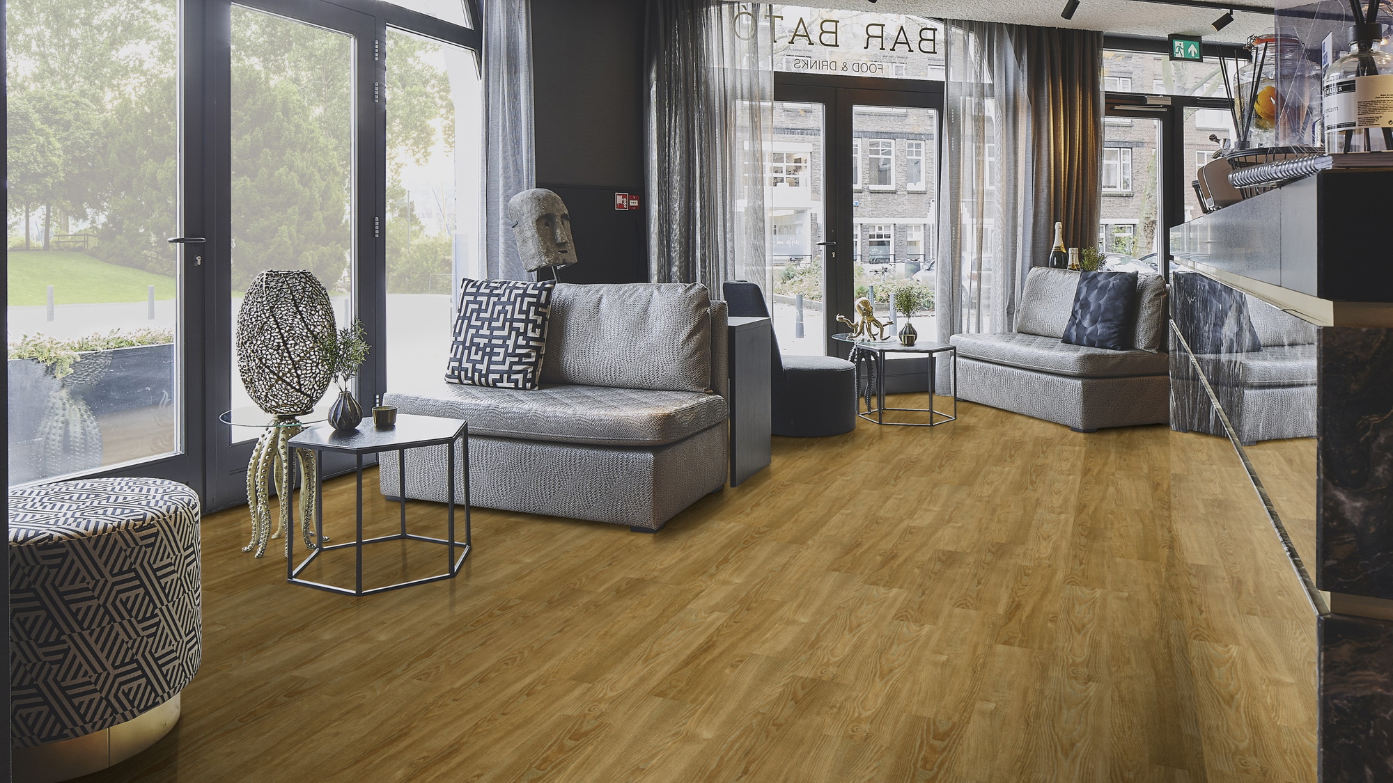Milieubild Lounge in Hotelbar - Forbo Flooring 243615
