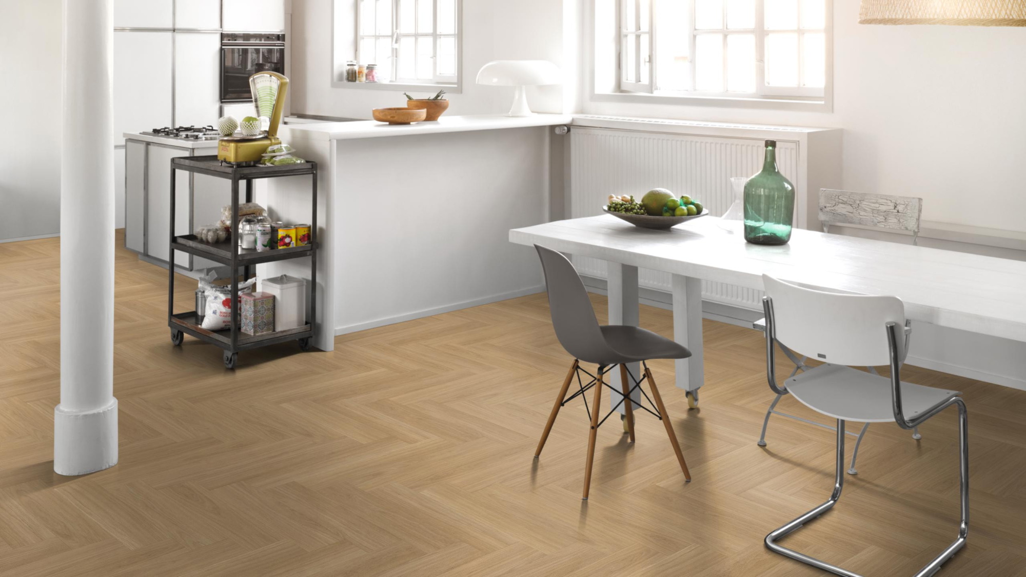 Milieubild Küche mit Essbereich - Parador Rigid Klick-Vinyl Trendtime 3 Eiche Oxford natur Milieubild Küche mit Essbereich - Parador 1748857
