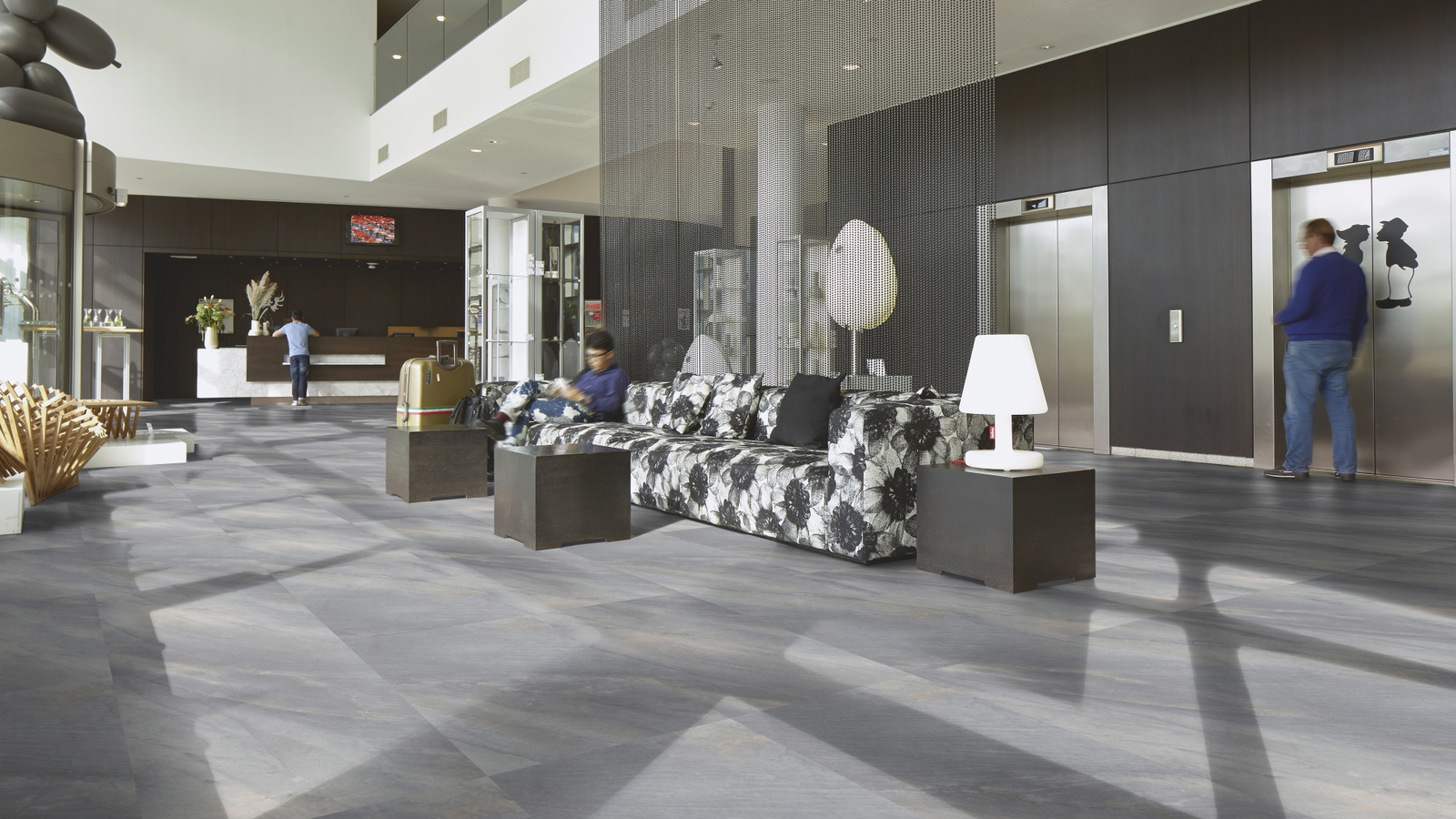 Milieubild Hotellobby mit Rezeption - Forbo Flooring 243668
