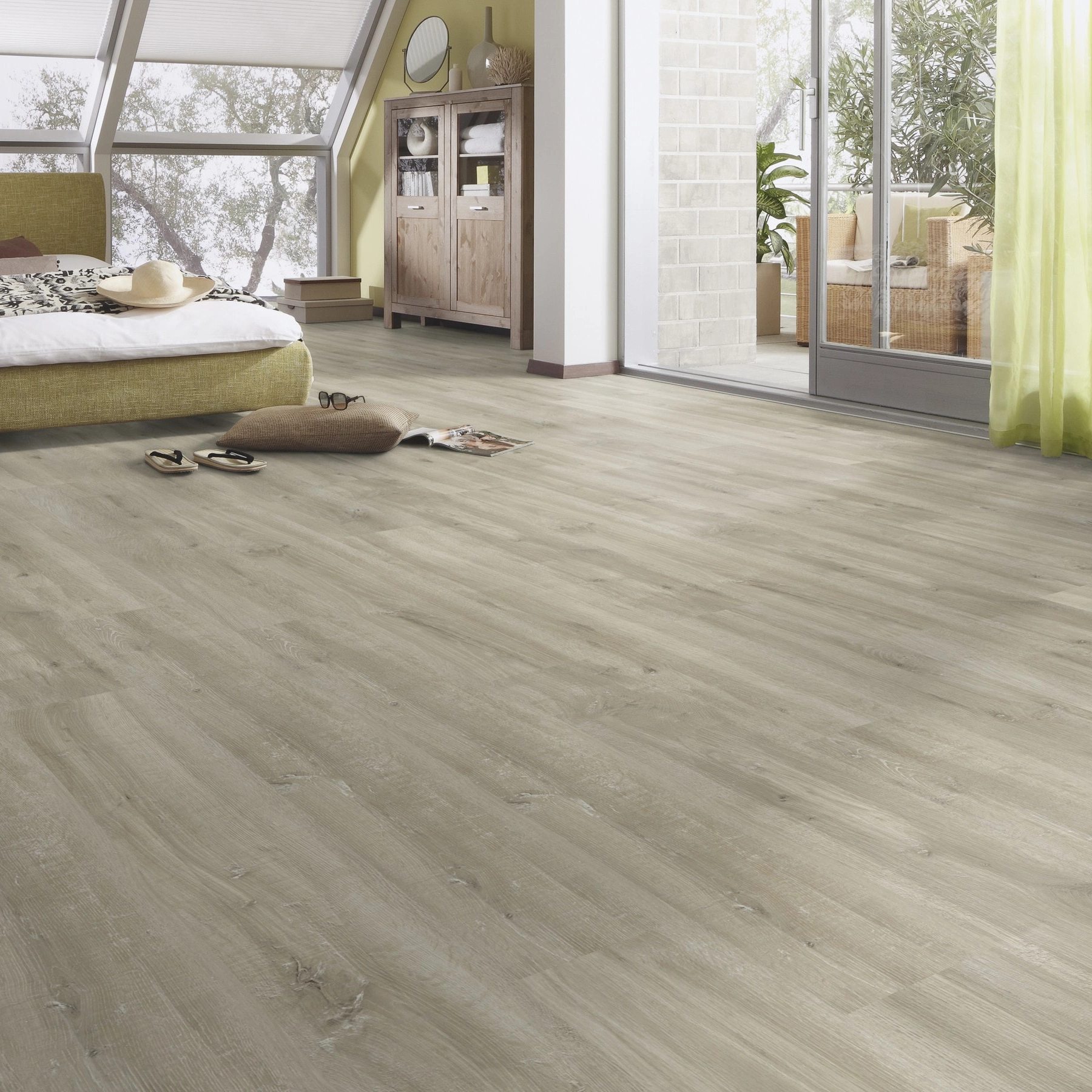 Milieubild Schlafzimmer im modernen Dachgeschoss - MEISTER Laminat LD 55 Cabana Wood Milieubild Schlafzimmer im modernen Dachgeschoss - MEISTER 600015-1288198-06681