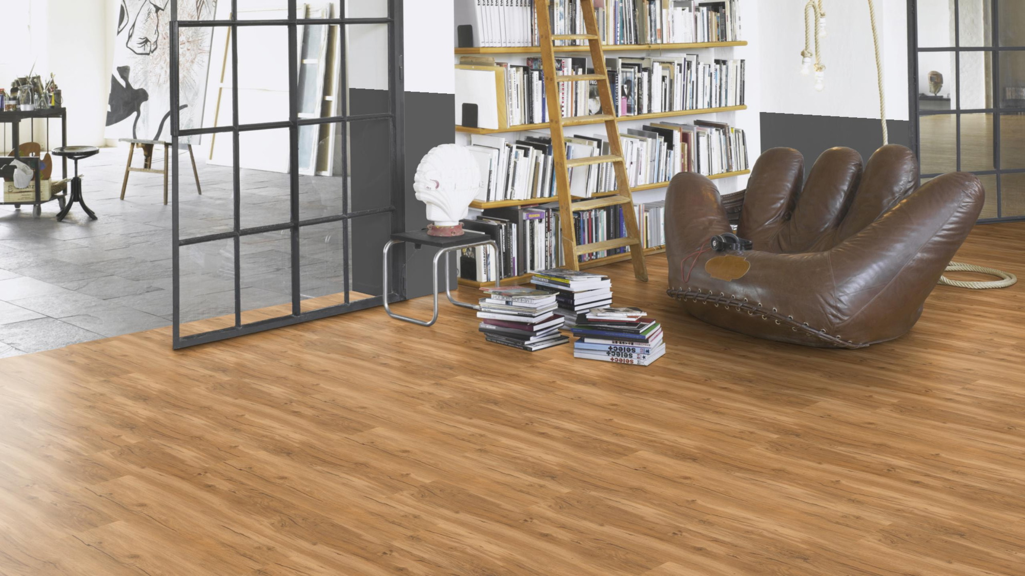 Milieubild Modernes Wohnzimmer mit Atelier - Parador Klebe-Vinyl Basic 2.0 Eiche Memory natur Milieubild Modernes Wohnzimmer mit Atelier - Parador 1730796
