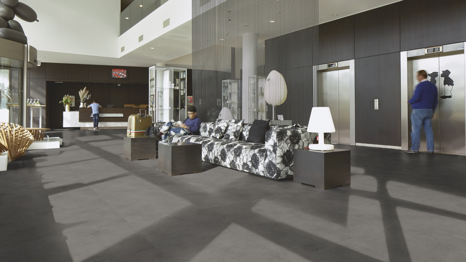Milieubild Hotellobby mit Rezeption - Forbo Flooring 243652