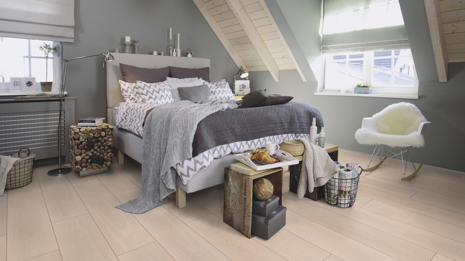 Milieubild Schlafzimmer im modernen Dachgeschoss - wineo PLC305R