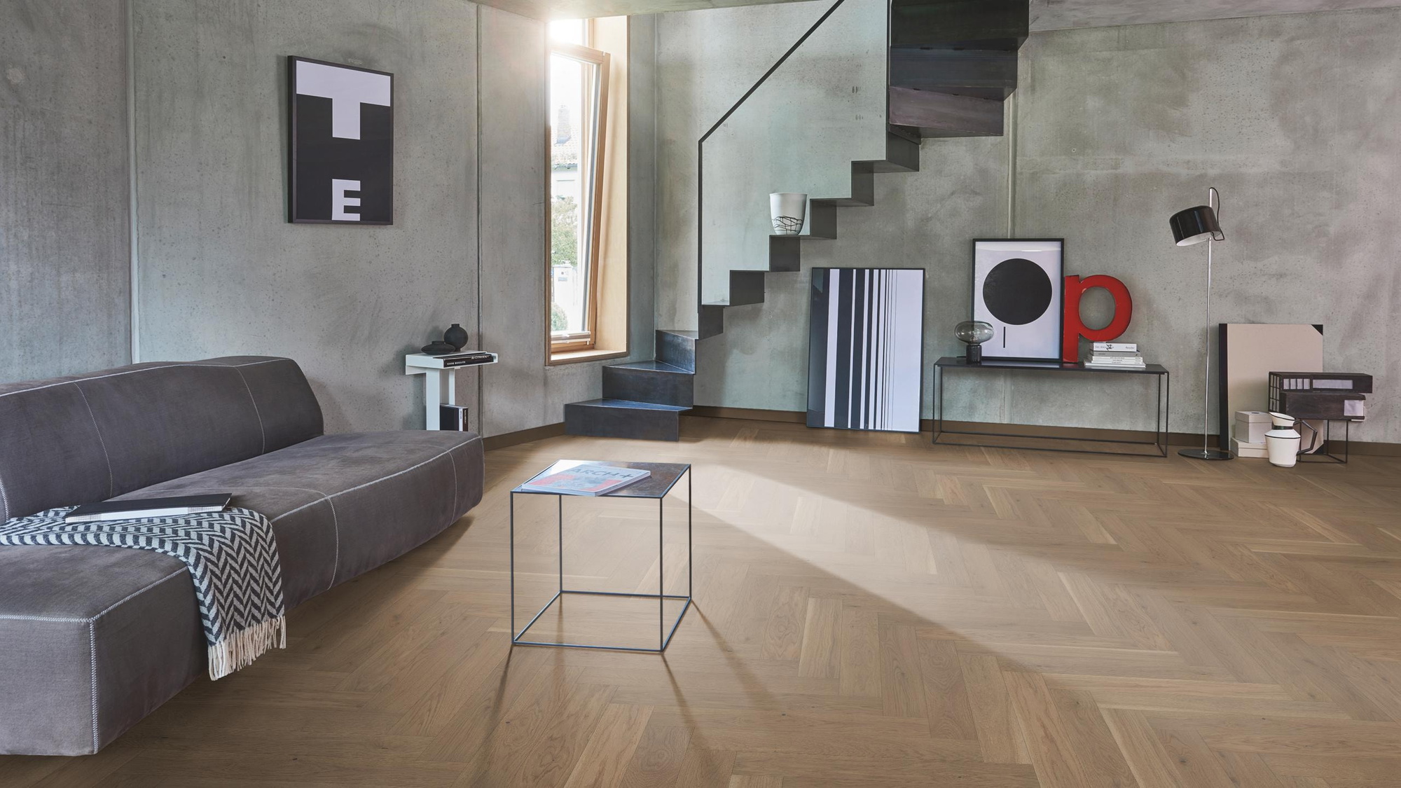 Milieubild Wohnzimmer im modernen Loft-Stil - Parador Parkett Trendtime 3 Eiche nougat Milieubild Wohnzimmer im modernen Loft-Stil - Parador 1739933