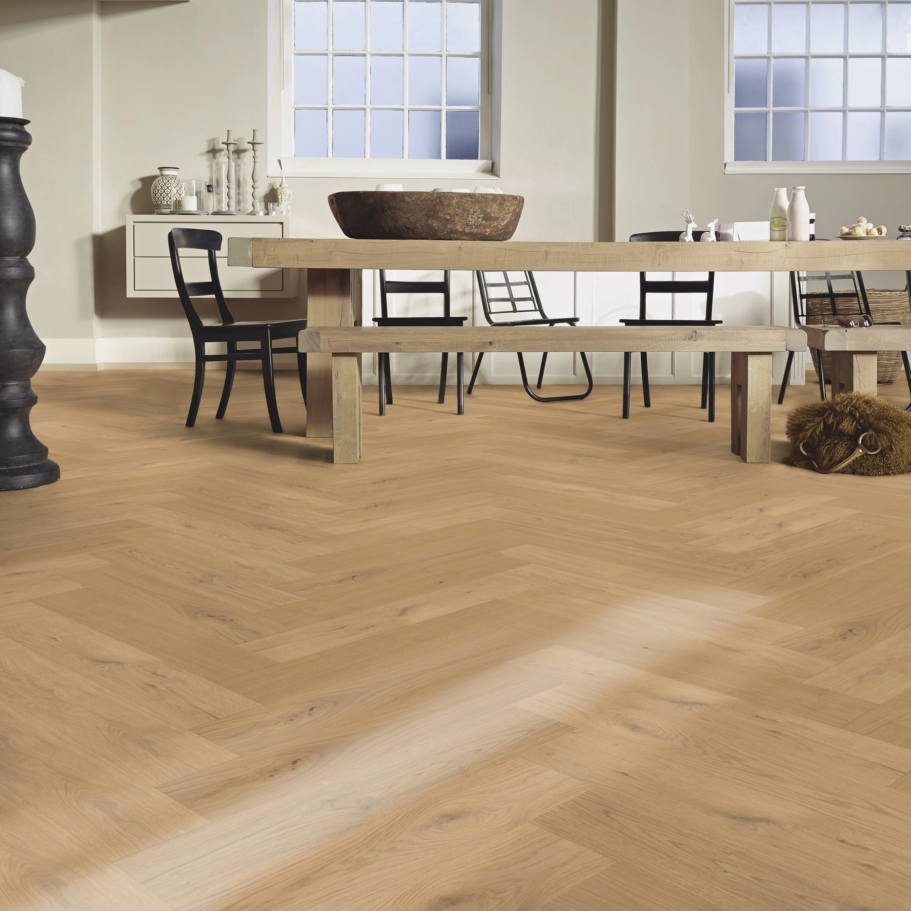 Milieubild Esszimmer mit großem Tisch - MEISTER Holzboden HS 500 Lindura Eiche classic pure Milieubild Esszimmer mit großem Tisch - MEISTER 500010-0700140-08928