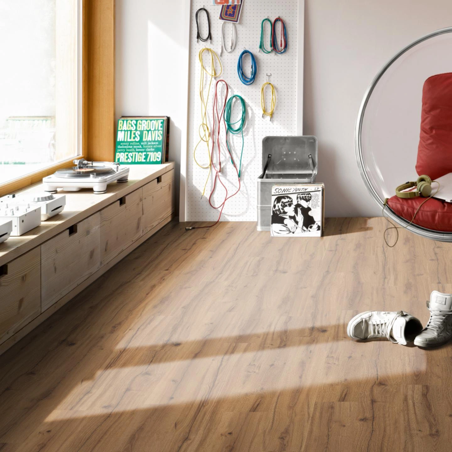 Milieubild Musikzimmer mit Plattenspieler - Parador Laminat Basic 400 Eiche History Milieubild Musikzimmer mit Plattenspieler - Parador 1593814
