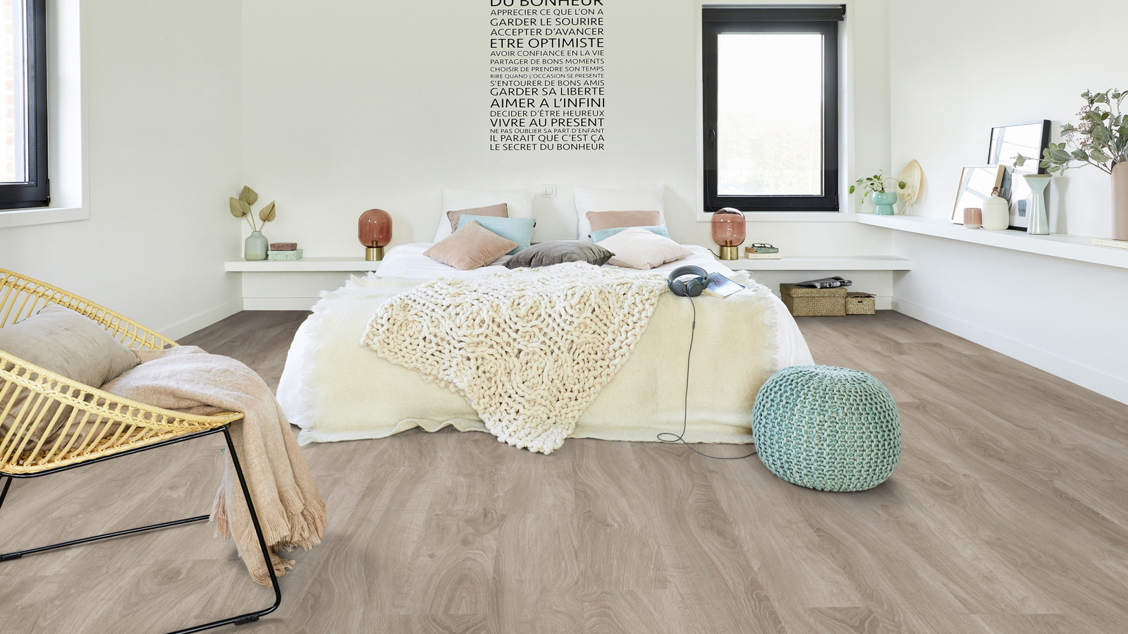 Milieubild Modernes Schlafzimmer - Bett mit Stuhl - Tarkett 24524011