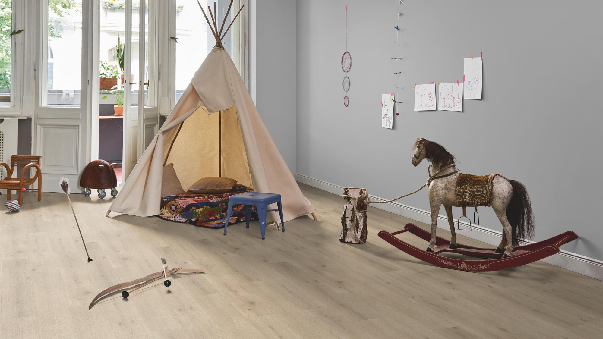 Milieubild Kinderzimmer in Stadtwohnung - Parador HDF Klick-Designboden Modular ONE Eiche Urban hell Milieubild Kinderzimmer in Stadtwohnung - Parador 1730769
