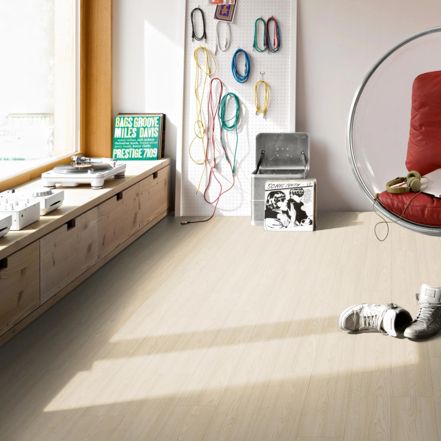 Milieubild Musikzimmer mit Plattenspieler - Parador HDF Klick-Designboden Modular ONE Lärche Apollo natur Milieubild Musikzimmer mit Plattenspieler - Parador 1748712