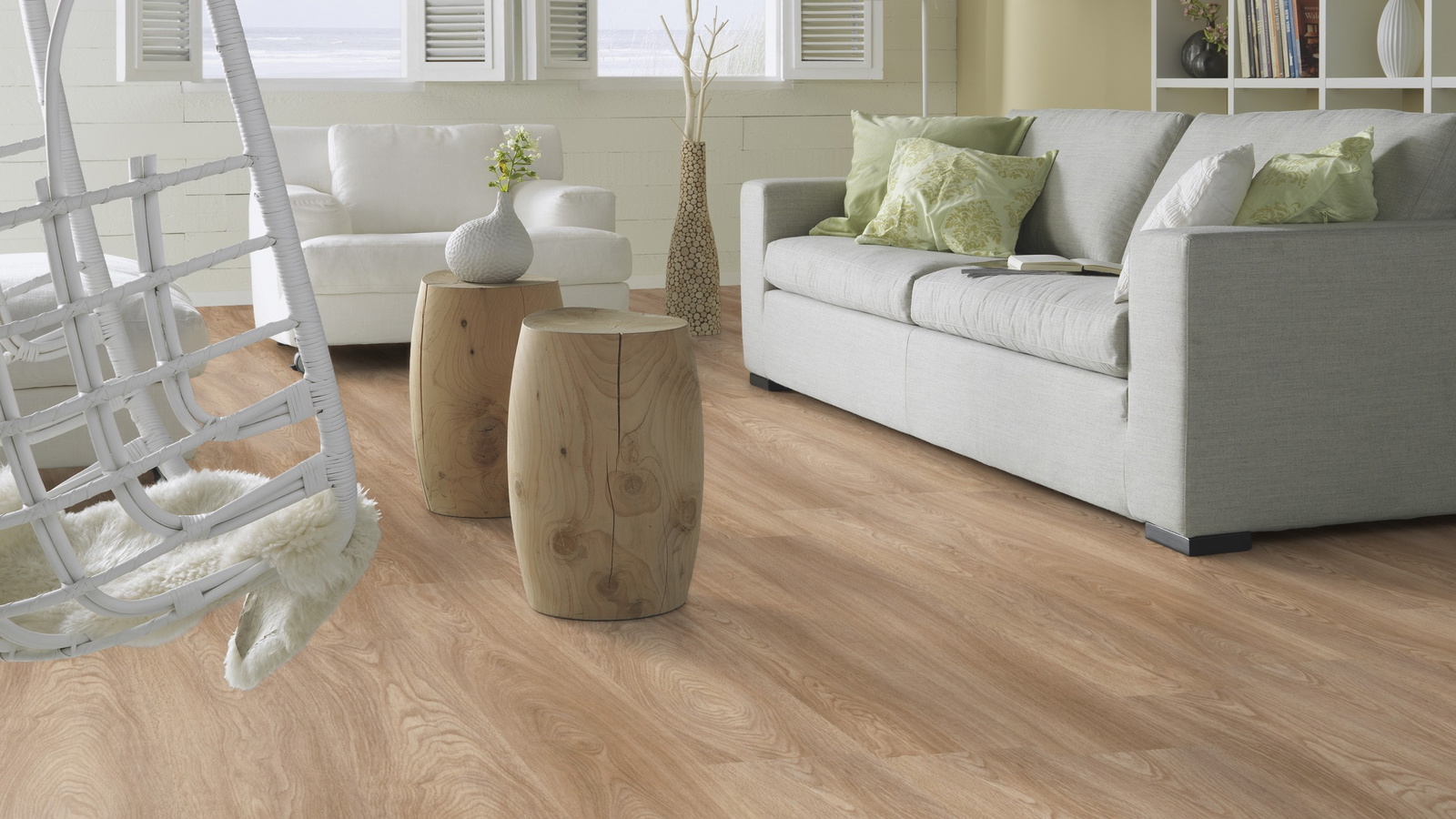 Milieubild Modernes, freundliches Wohnzimmer mit Sofa - Forbo Flooring 243560