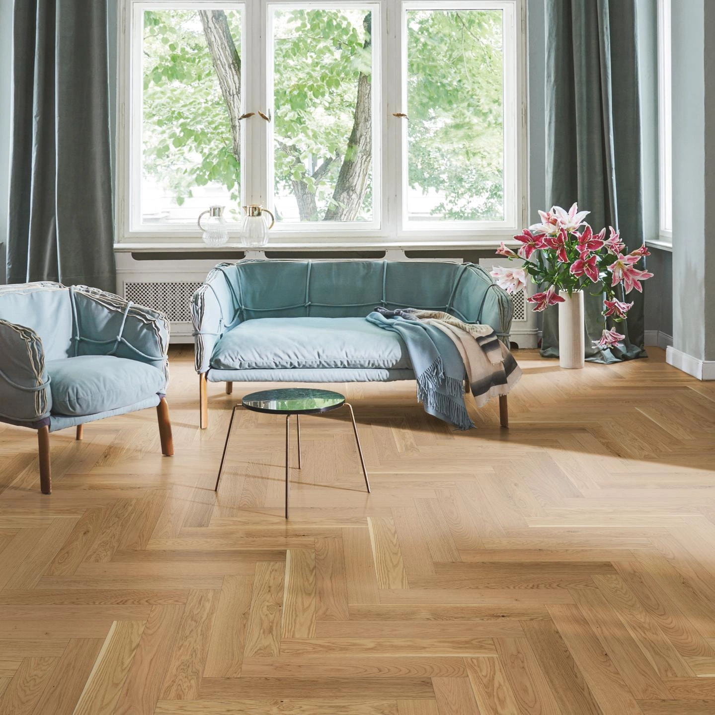 Milieubild Wohnzimmer in Stadtwohnung - Parador Parkett Trendtime 3 Eiche Milieubild Wohnzimmer in Stadtwohnung - Parador 1601582