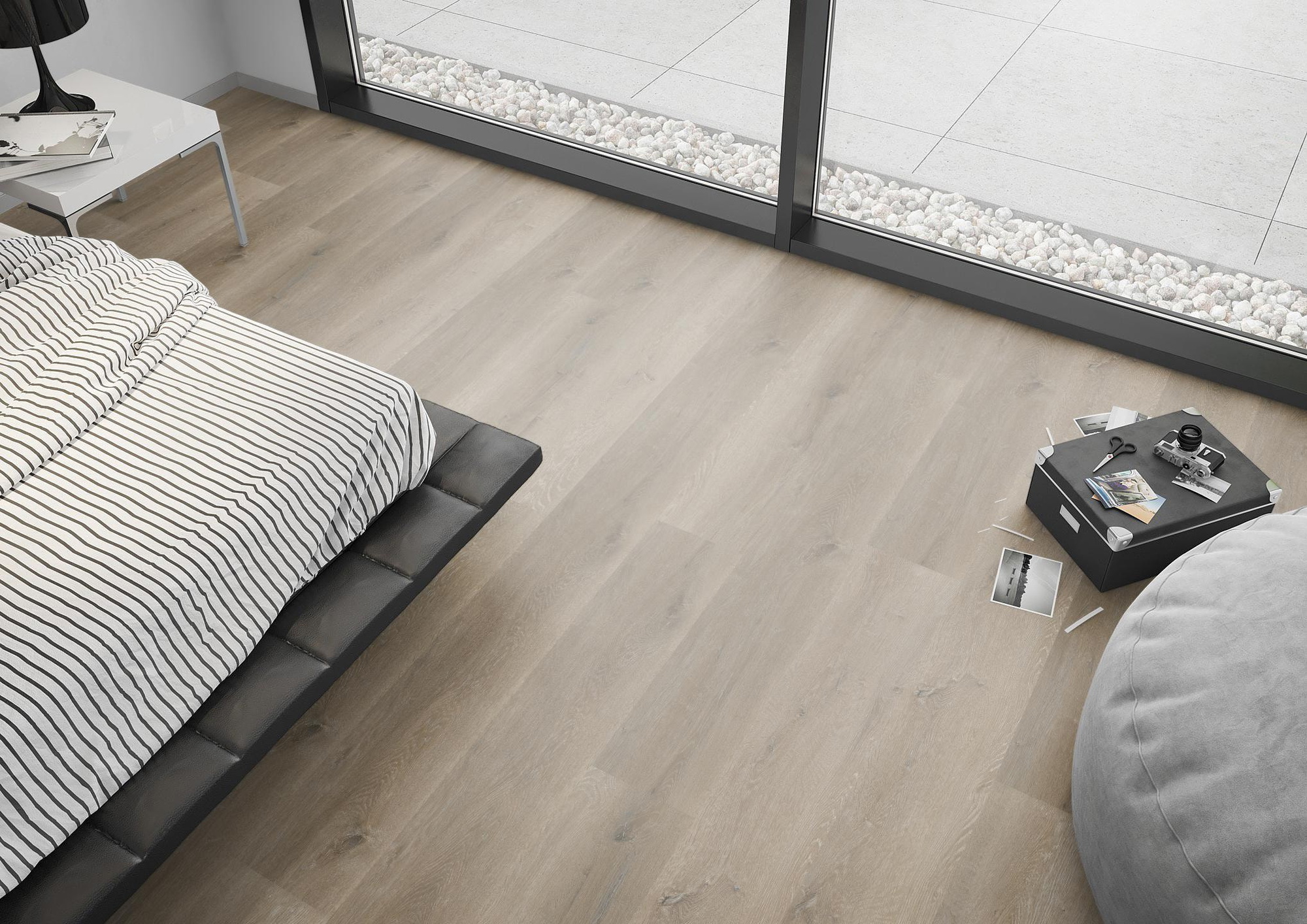 Milieubild Schlafzimmer mit Sitzkissen - nexflor Rigid Klick-Vinyl Helios Click Collection Miletus Oak Milieubild Schlafzimmer mit Sitzkissen - nexflor NXF-20030-002