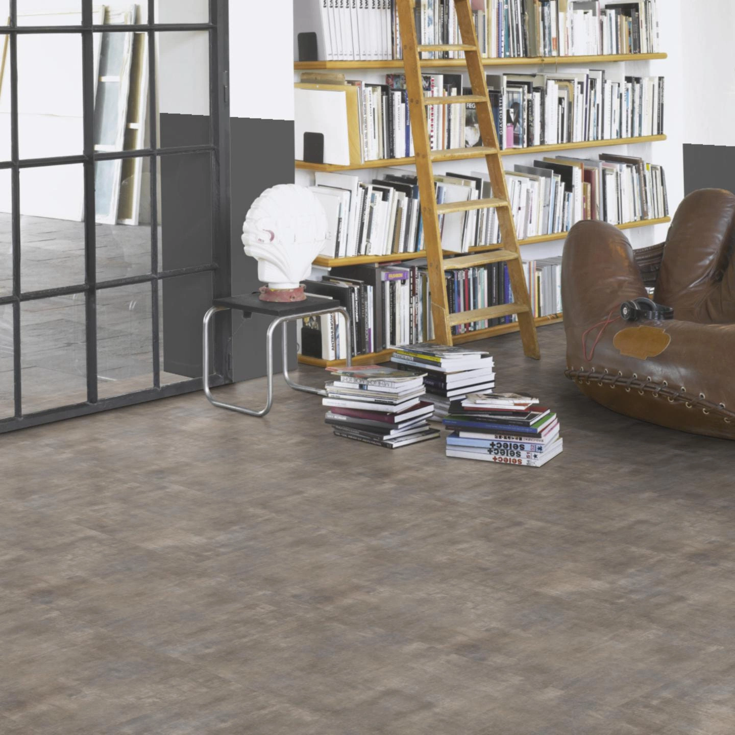 Milieubild Modernes Wohnzimmer mit Atelier - Parador Klebe-Vinyl Trendtime 5 Dryback Mineral grey Milieubild Modernes Wohnzimmer mit Atelier - Parador 1750855