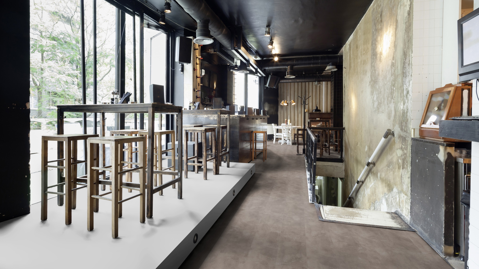 Milieubild Restaurant - Bar mit Tischen und Hockern - wineo PLC318R